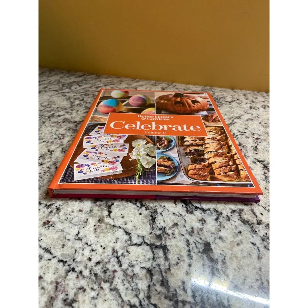 Better Homes & Gardens Celebrate Vol 9 HC – 2019 Holiday Crafts, Recipes, Decor